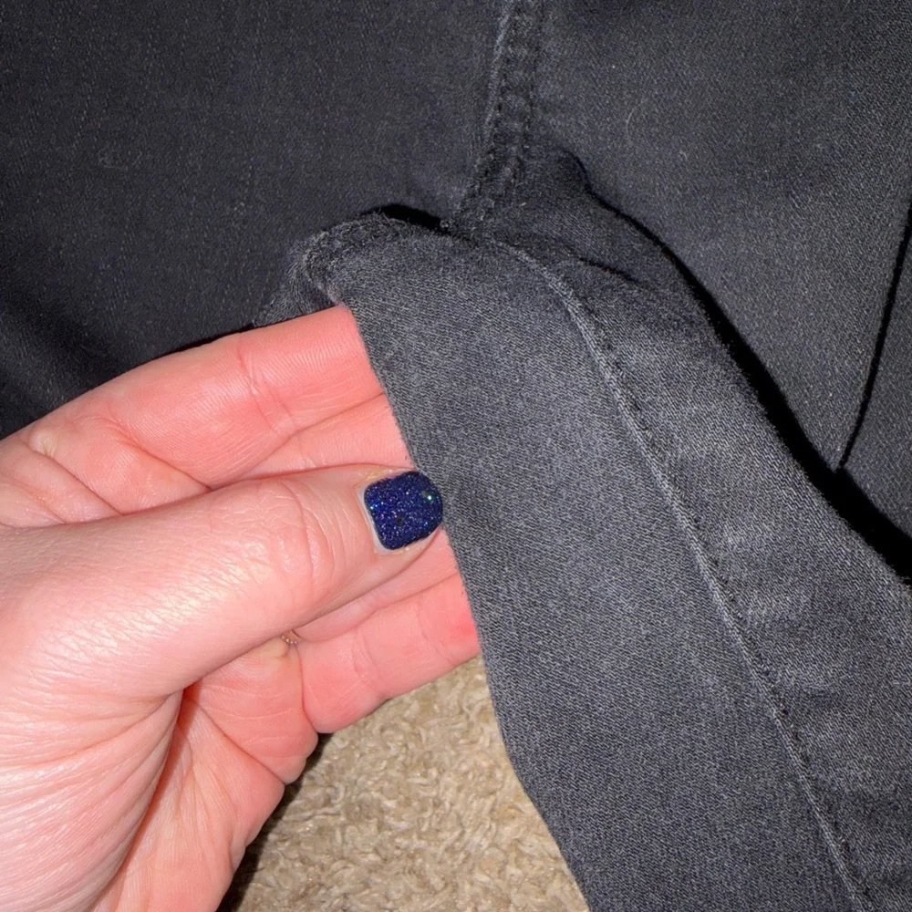 American Eagle Women's Super High Rise Distressed Black Jeggings 8 X-Short - Picture 5 of 5